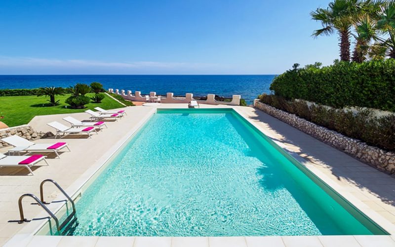 18 - villa pool